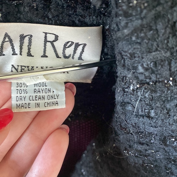 An Ren Coat - Picture 3 of 6